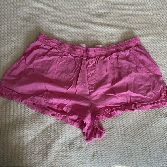 Victoria's Secret PINK Womens Pink Boxer Sleep Shorts with P logo Spring Flirty - Picture 1 of 7